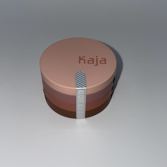 Kaja
Eye Bento Bouncy Eyeshadow Trio 08 Chocolate Dahlia - Picture 2 of 8